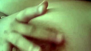 im very hot and i get all wet