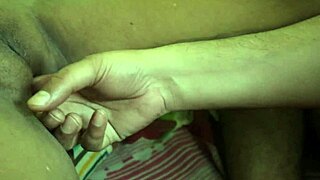 Indian mature aunty homemade sex with blowjob