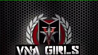 Pawg Sunny Lane Twerks Outside and Rubs Eager Clit