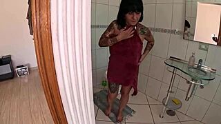 Shirley Azevedo Chega na Mansão para Primeira Vez no Pornô com Pés Nus