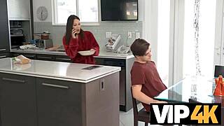 تحضير حفلة كم في VIP4K يجن