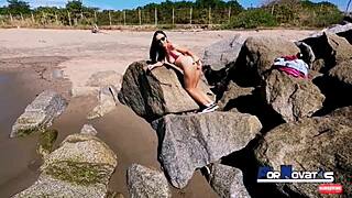 Pornovatas captures mature liberal banging German guy on Mexican beaches