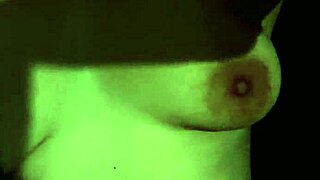 this milf is fingering her wet pussy so nicely