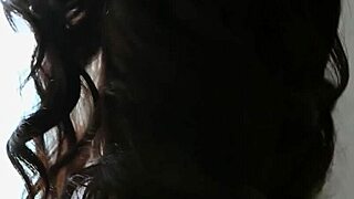 ebony milf leola bell, show off those amazing curves?