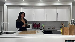 big ass colombian milf banged by boyfriend's friend at home