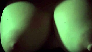 يا، تحقق من ميلف إيطالية أرتميسيا لوف في سولو ساخن مع صدر كبير يرتد!