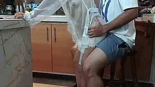 Miluju polykat nálož svého nevlastního syna