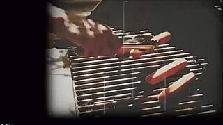 Foster nevlastní máma vede přísné lekce poslušnosti