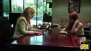 Pepper Kester pleases Nina Hartley