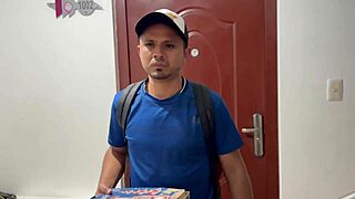 Seduce Delivery Guy For Deepthroat And Fucking Pizza!