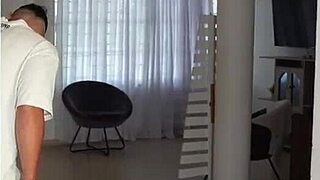 הבוסים שלי משגעים אותי! אני נותנת להם לזיין אותי חזק - אבי קרטר