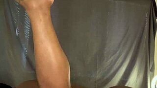 Fat MILF's Shaved Pussy Eaten Before Monster Cock Creampie