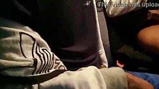 Mamei a rola do amigo dotado no carro. damn, what a ride!