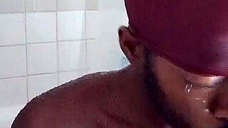 Brunette shares kisses in dorm