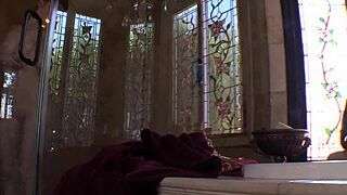 Faye Reagan and Victoria Valentino in Intense Cougar Kitten Scenes