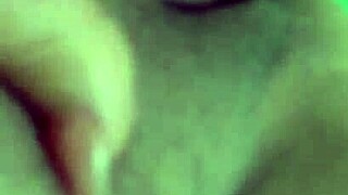 Sola en casa, masturbating my shaved pussy