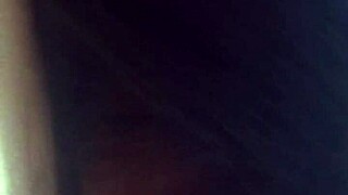 สาวเปรูน่ารักได้ปากในที่สาธารณะและขี่หนักๆ เธอเสร็จข้างในหรือเปล่า?