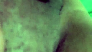 Sola en casa, masturbating my shaved pussy