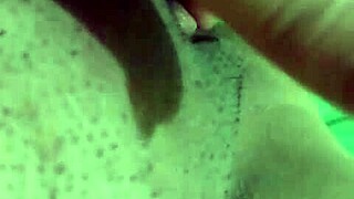 Sola en casa, masturbating my shaved pussy