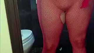 Mother In Law Gives Sloppy Blowjob To Stepson