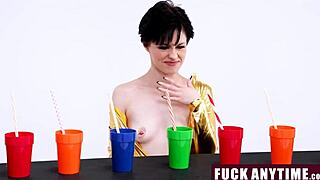 Har du sett en rödhårig milf knullad doggystyle så här? Värd TV-berömmelse och stora pengar på fuckanytime!