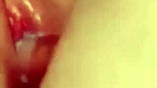 Casada uzima dva punjenja u DP od dečkovih prijatelja! Neverovatno!