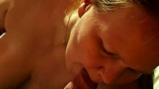 milf gets cum creampie on ass.