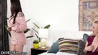 Aaliyah Love Shows Stepdaughter Maddy May How to Masturbate