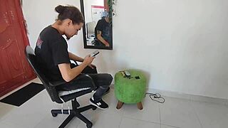 Hermanastro cachonda me da una buena mamada para despues follarla por el coño