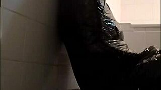 sophie la larve in intense 2024 session