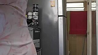 check out this pregnant babe showing off her big ass