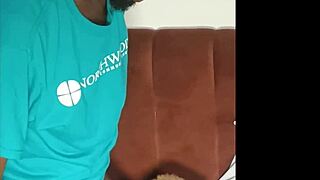 My Neighbor Wife Passes By My House Maid