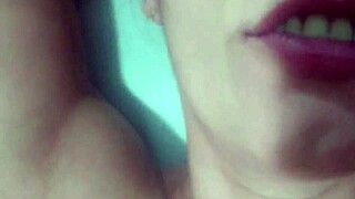 Tânărul pierde virginitatea cu soția mea, umplându-i păsărică suculentă