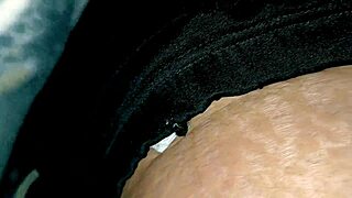 Большой зад мачехи в одной постели с пасынком