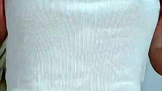 Colombian Milf's Double Penetration with Cucumber Anal