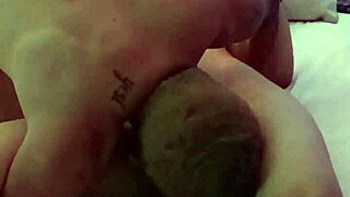 la nueva hermanastra se folla a escondidas a su hermanastro mientras su mama no esta en casa