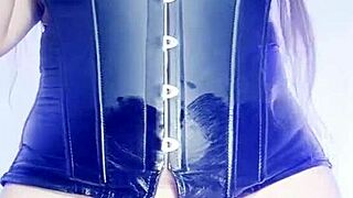 Madrastra puta latina colombiana de cameltoe gigante seduce a su hijastro masturbándose la vagina y el culo le encanta la doble penetración usa bhabhi desi sex xxx usa american united states