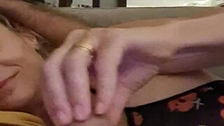 Aline's Handjob for Flávio Before Bed - Wow!