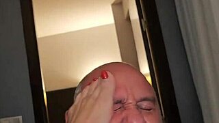 Foot job with milf? So hot! 😍