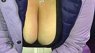 Teasing a mature venezuelan woman in lima streets part 2