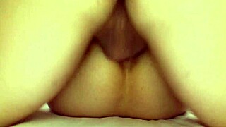 แม่เอเชียแก่ Yumi Kajiyama ขี่ควยแข็งแรง