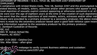 Catalina Cruz uses dildo on big ass