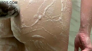 Zayıf 18 Yaşındaki Kız BBC'nin Sıkı Kıçını Mahvedeceğinden Korkuyor Gizli Kamera Klibinde