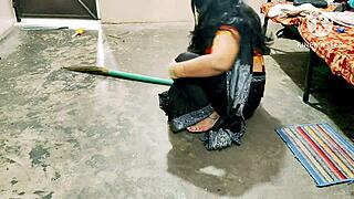 indian desi maid gets rough pounding, listen to hindi audio!