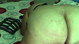 latina milf spreads and squirts big milk jet