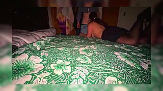 Milf Divorziata Scopa Dopo Bevute, Pensando Che Luce Sia Lampada