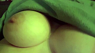 Italian milf Artemisia Love, wanna see my big tits bounce?