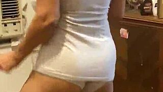 anna maria mature latina enjoys her favorite activities