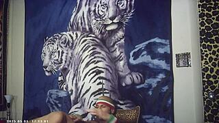 Behind The Scenes Glasses Cam Big Breast Brunette Babe Feels The Italian Pound Machine