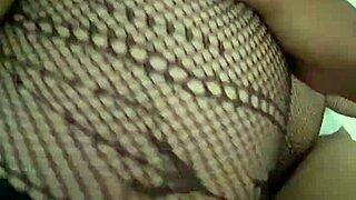 Big ass mature woman in lingerie poses for photos